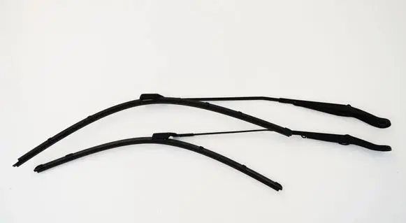 Opel Zafira C Windshield/front glass wiper blade 2081259520812596