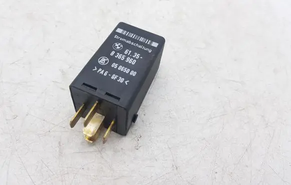 BMW 7 E38 Other relay 8365960