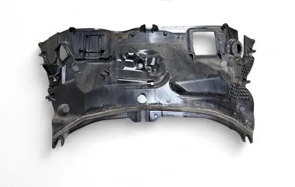 Mercedes-Benz C W205 Other engine bay part A2056207501