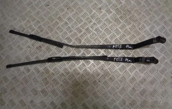 Nissan Note (E12) Front wiper blade arm