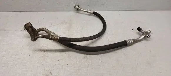 Opel Frontera B Air conditioning (A/C) pipe/hose 91158119