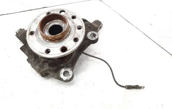 Opel Vectra C Front wheel hub spindle knuckle