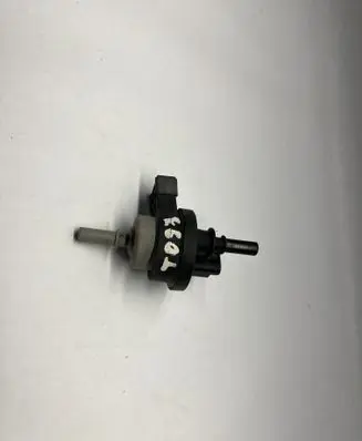 Renault Clio IV Engine mount vacuum valve 269516045