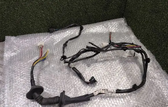Mitsubishi Pajero Front door wiring loom 852A838