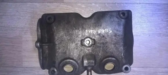 Subaru Legacy Rocker cam cover 