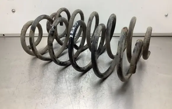Toyota Yaris Rear coil spring 