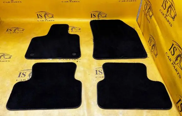 Citroen DS7 Crossback Car floor mat set 9820600677 9820600577 9820600277
