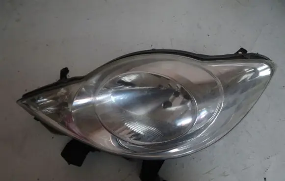 Peugeot 107 Headlight/headlamp