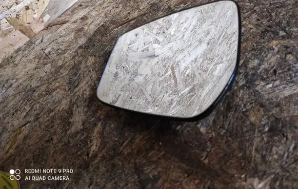 Nissan Note (E12) Wing mirror glass 212834405