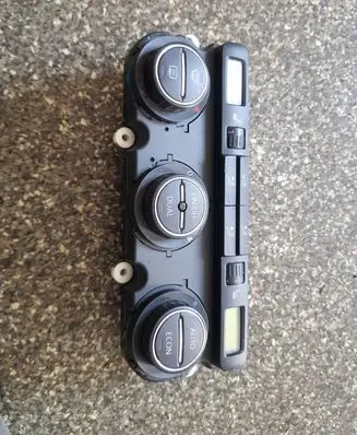 Volkswagen Golf Plus Climate control unit