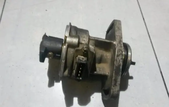 Nissan Sunny Spark distributor 17200100m