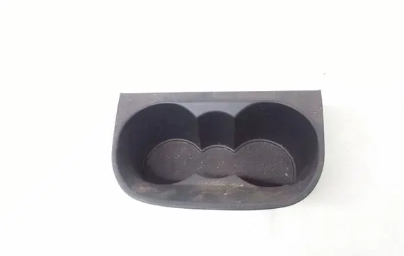 Cup holder front