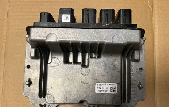 BMW 1 F20 F21 Engine control unit/module 8662411