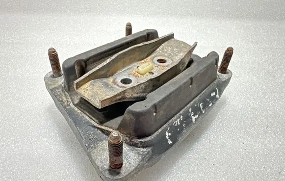 Audi A6 S6 C6 4F Gearbox mounting bracket AC47100