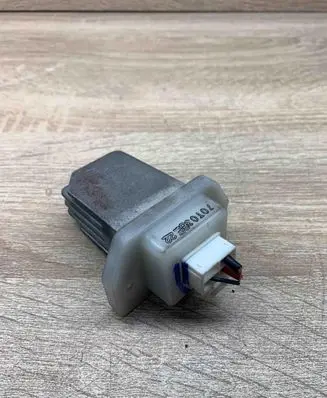 Nissan Almera N16 Heater blower motor/fan resistor 70T038E22