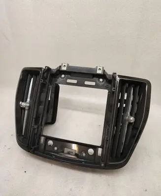 Volvo XC60 Dash center air vent grill 31417742 31477274