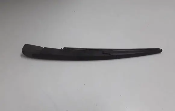 KIA Sorento Rear wiper blade arm 988152P000