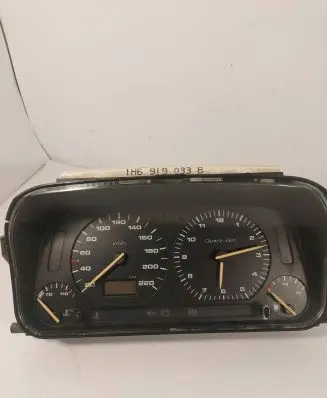 Volkswagen Golf III Speedometer (instrument cluster) 1H6919033B