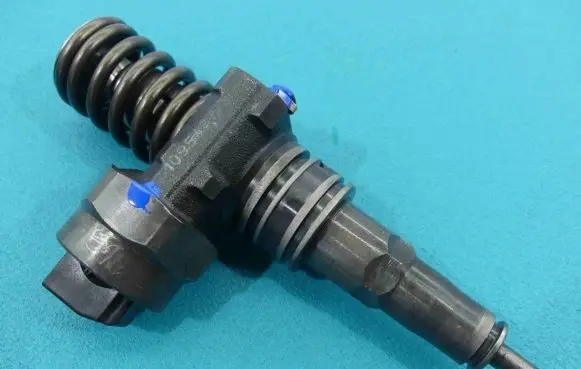 Volkswagen Golf IV Fuel injector 0414720007 IMPRK1095477