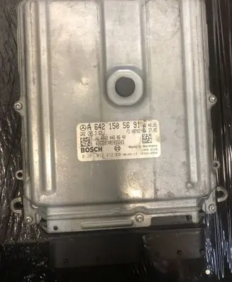 Mercedes-Benz S W221 Engine control unit/module A0024460640 0281013212 A6421505691