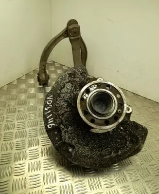 Mercedes-Benz E W213 Front wheel hub A0004213520
