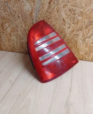 Skoda Superb B5 (3U) Rear/tail lights 3U5945111 3U5945095