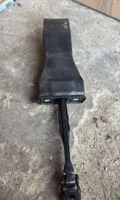 Volkswagen PASSAT B8 Front door check strap stopper 3G0837249B