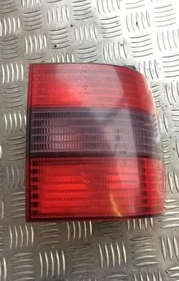Volkswagen PASSAT B4 Rear/tail lights 3a9945112b