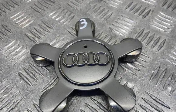 Audi A4 S4 B8 8K Original wheel cap 8R0601165