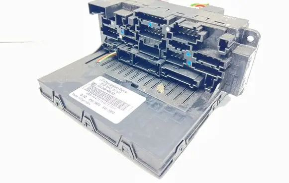 Mercedes-Benz C W203 Fuse box set 2035453001 5DK00848552