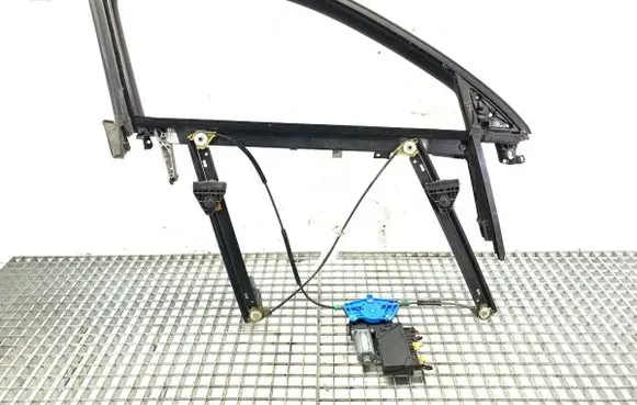 Audi A4 S4 B7 8E 8H Front door window regulator with motor 8E1959802H
