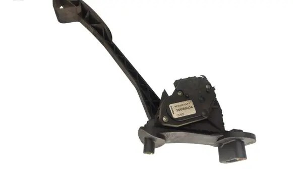 Accelerator throttle pedal