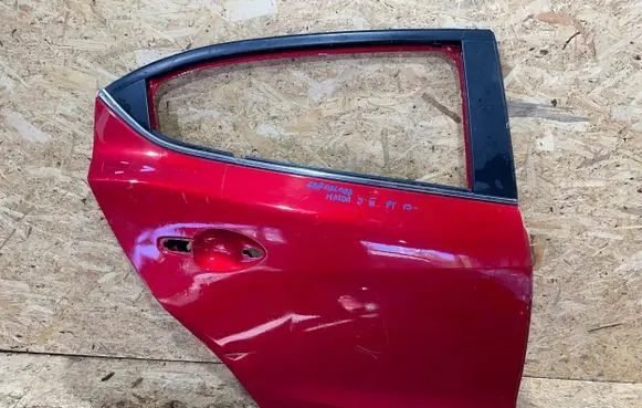 Mazda 3 III Rear door BJS772010 S2503L033