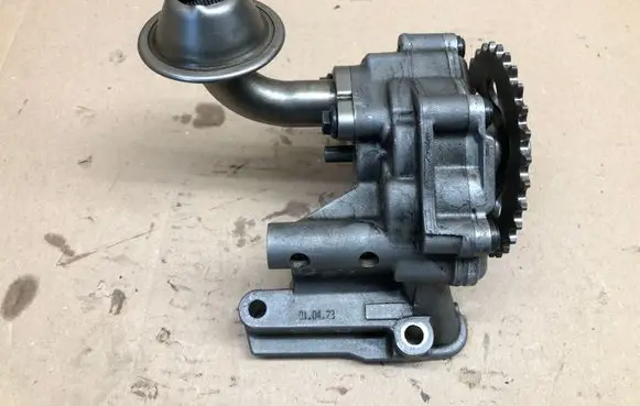 Volkswagen Bora Oil pump 038115105B 038115121