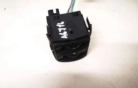 Renault Megane II Headlight level height control switch 8200095495b