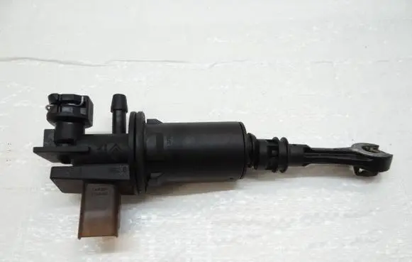 Clutch slave cylinder