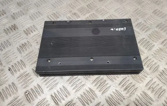 Jeep Grand Cherokee Sound amplifier 68303980AA