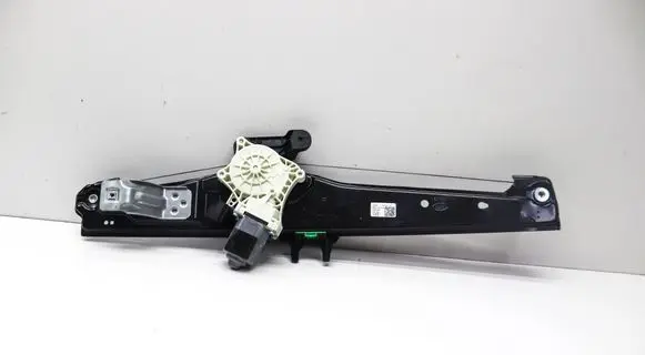 Land Rover Range Rover Sport L461 Front door electric window regulator M8E223201AB