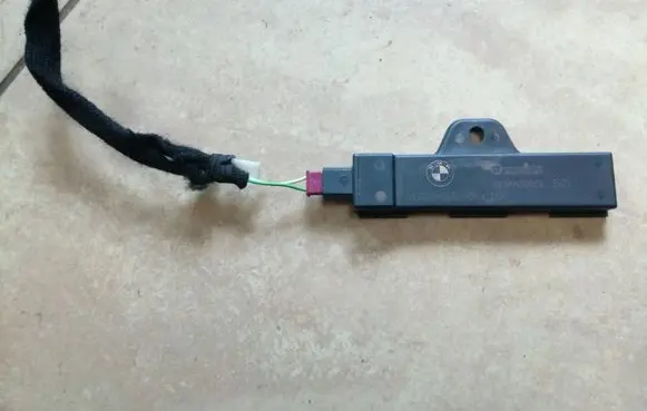 BMW 2 F44 Aerial antenna amplifier 5A5D3C001 NE68706
