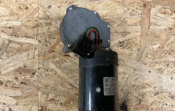 Skoda Octavia Mk1 (1U) Wiper motor 1J1955113A 91130KN0816 43122228017