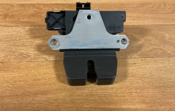 Ford Focus Tailgate/trunk/boot lock/catch/latch 3M51R442A66 140306 01041158000