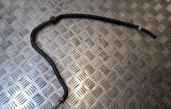 Audi Q3 8U Fuel line/pipe/hose 06J133986AC