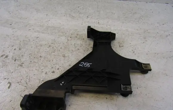 Audi A4 S4 B8 8K Headlight/headlamp mounting bracket 1301073053