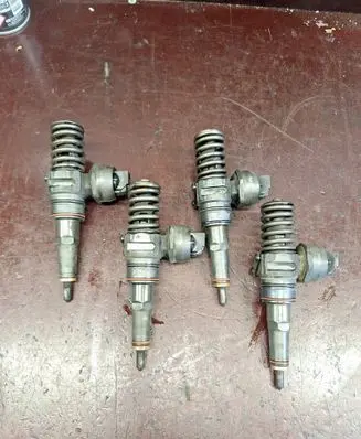 Seat Ibiza III (6L) Fuel injector 038130073AJ 038130073AK 030115