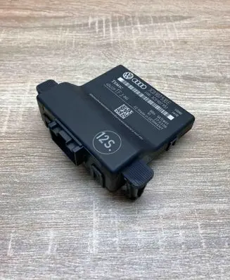 Volkswagen PASSAT B6 Gateway control module 3C0907530E 3C0907951A