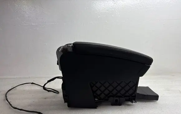 Volkswagen PASSAT B6 Armrest 3C0864207M 1141181 VW46XALV0