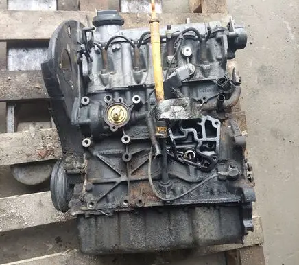 Volkswagen Golf IV Engine 038103021C