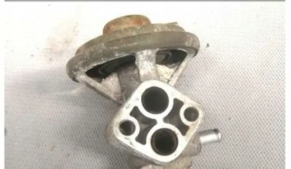 Suzuki Swift Cultus EGR valve