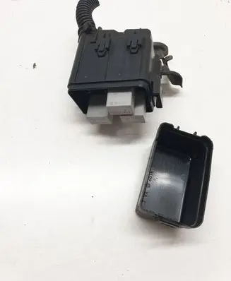 Toyota Verso Fuse module 9008087019