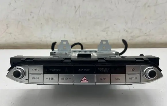 KIA Stinger Radio/CD/DVD/GPS head unit 96560J5450